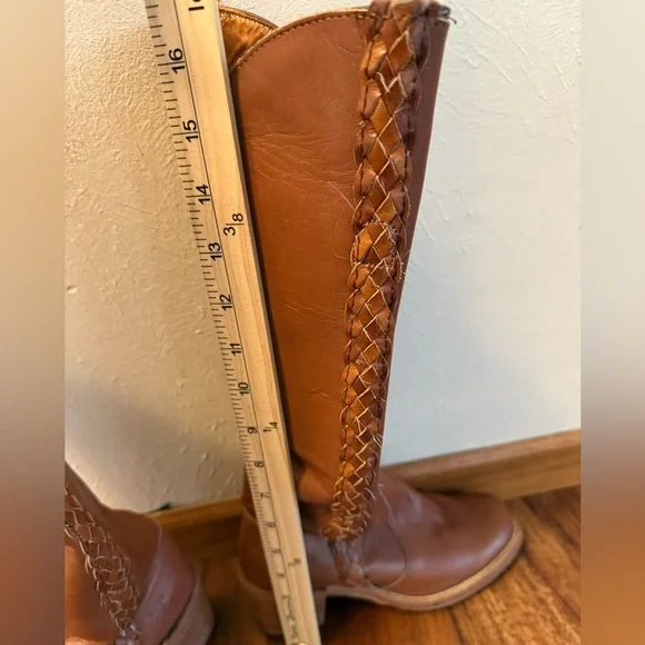 Amazing Vintage Frye Boots with Braided detail SZ 6.5 - Picture 10 of 10